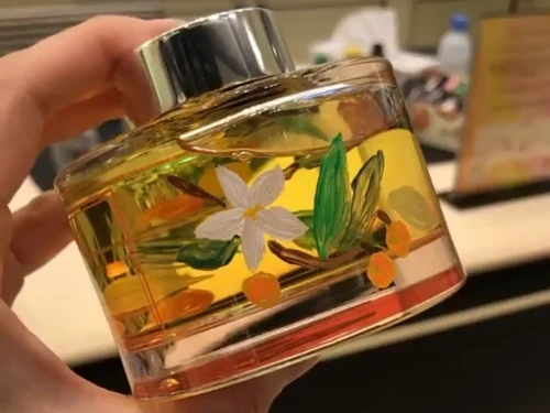 customization_maria_liubchak_fragrance_bottle Customized fragrance bottle